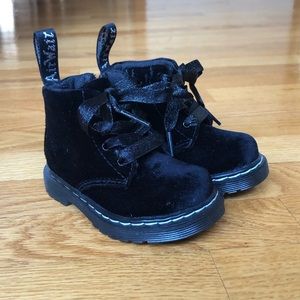 Dr. Martens toddler (infant) velvet boots